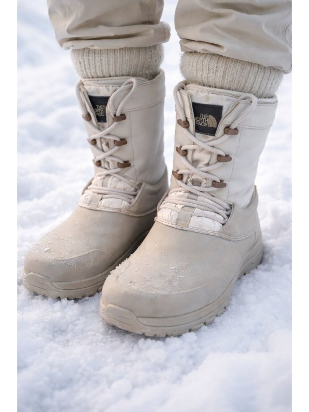 The North Face Women's Yukiona 200 Mid Boots Size 10 Snow Outer Wear Durable